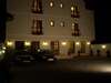 hotel_img